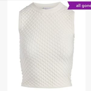 NWOT White Scalloped Sleeveless Sweater Top